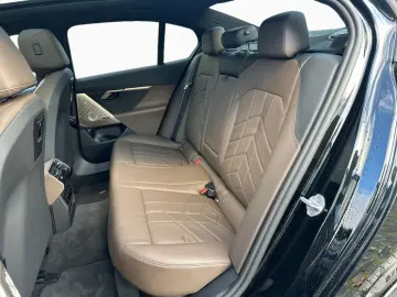 550e xDr M Sport Pro DA-Pr PA  B W AHK Pano HUD