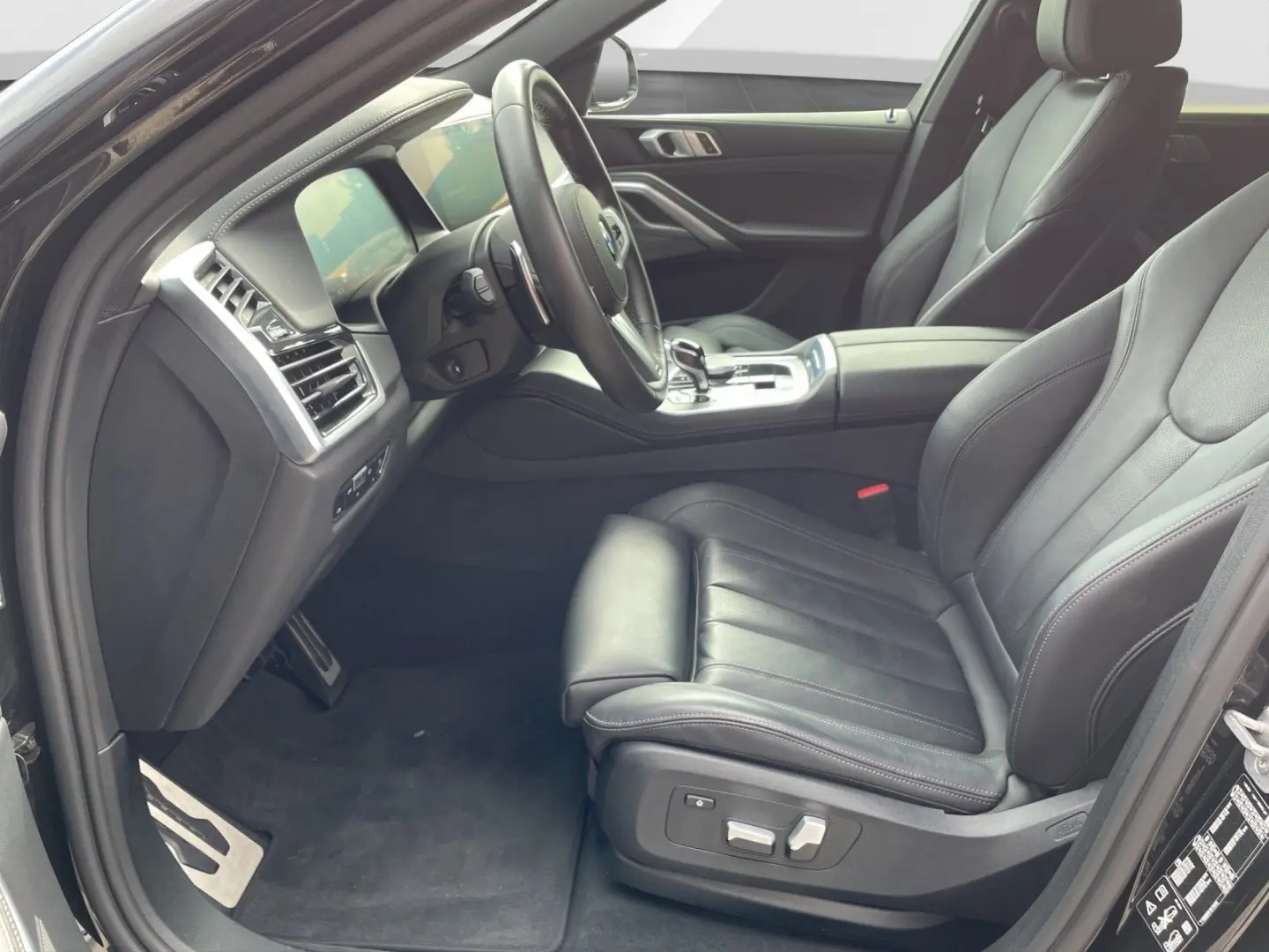 X6 xDrive30d M Sport IconicGlow Parking Head-Up