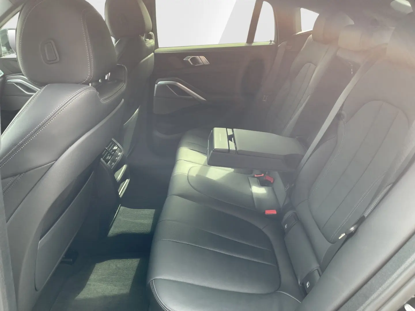 X6 xDrive30d M Sport IconicGlow Parking Head-Up