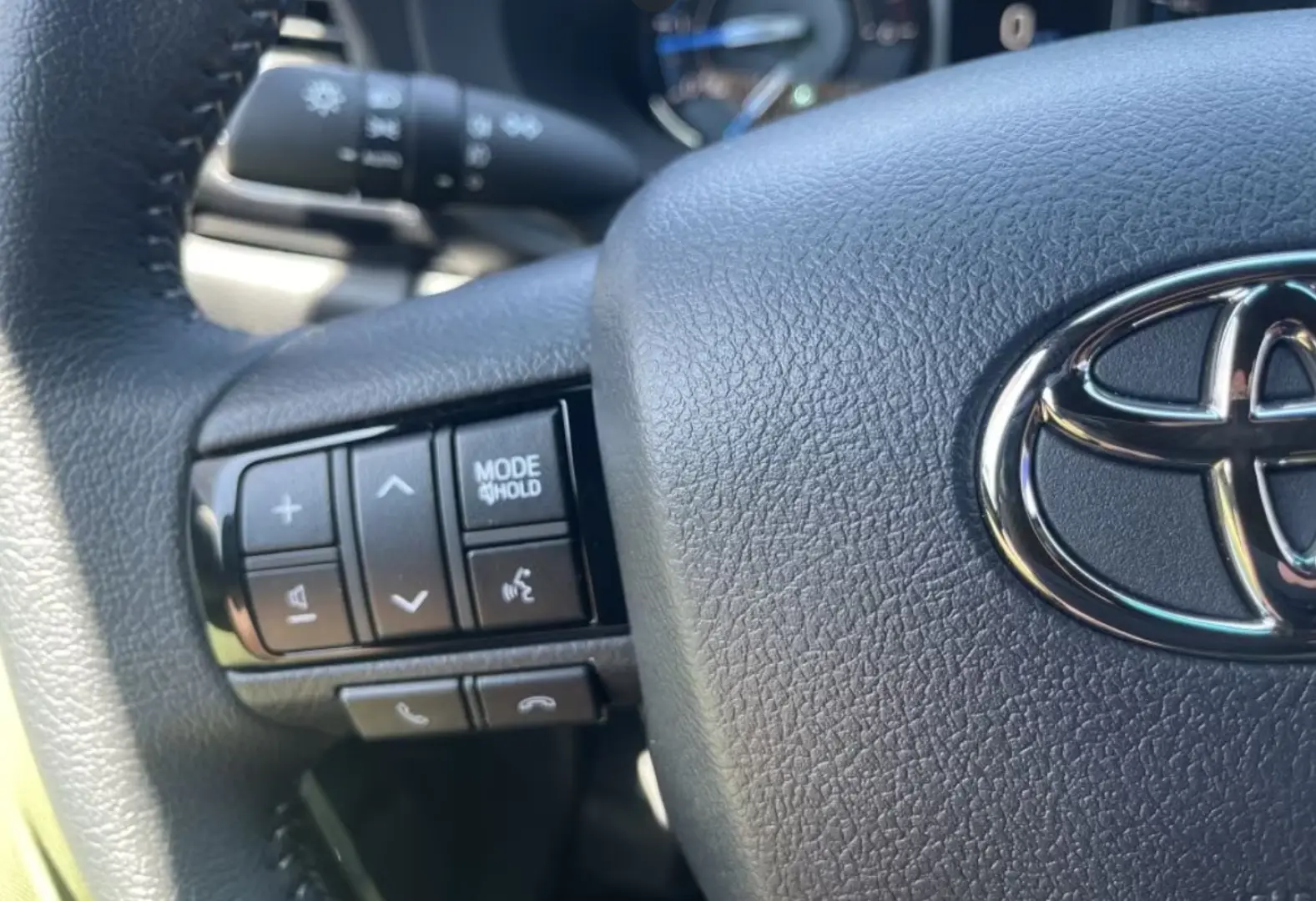 Toyota HiLux 4x4 Double Cab MHEV Autm. Invincible