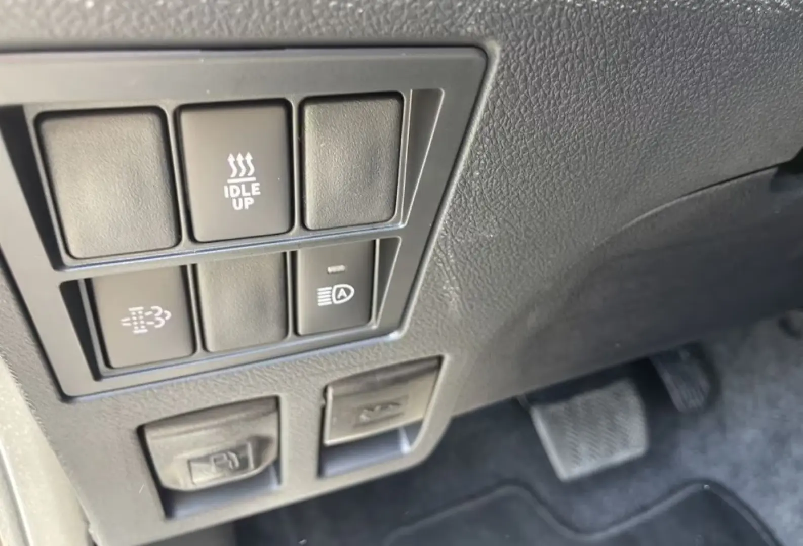 Toyota HiLux 4x4 Double Cab MHEV Autm. Invincible