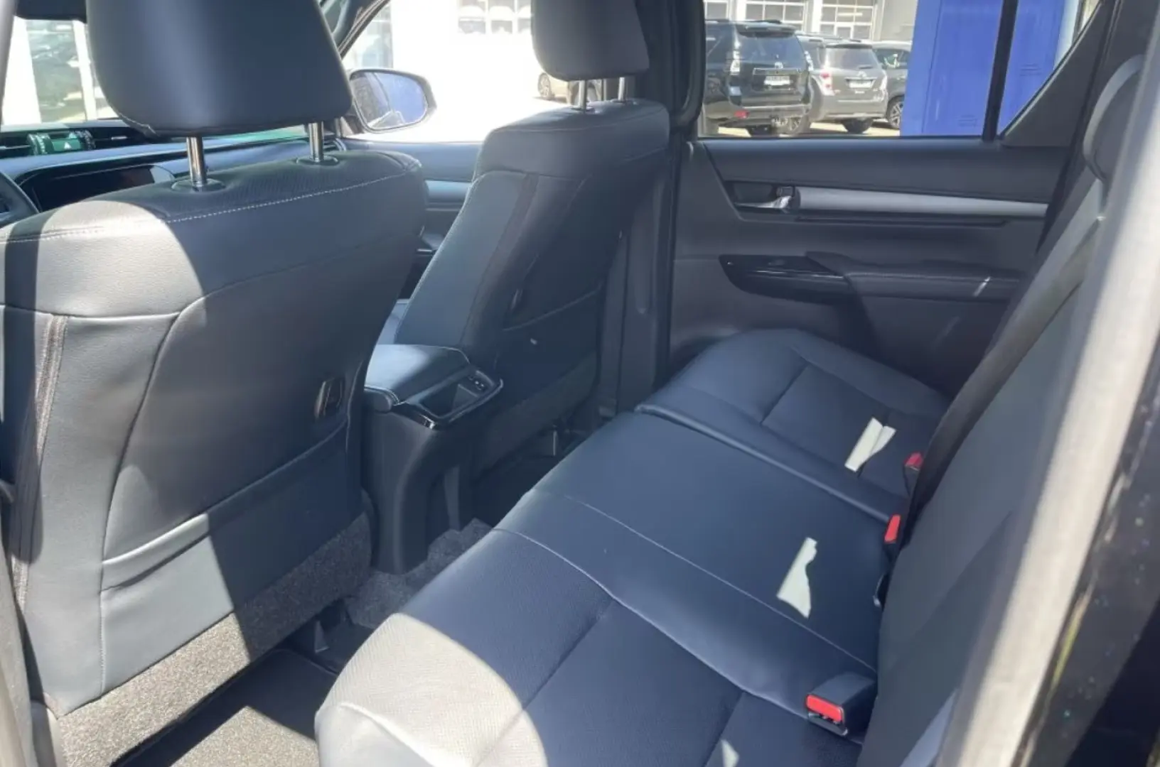 Toyota HiLux 4x4 Double Cab MHEV Autm. Invincible