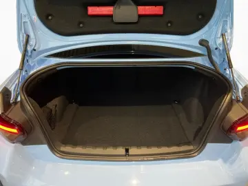 M2 LiCoPro LED HUD Mem HiFi CarPlay Temp DAB PDC