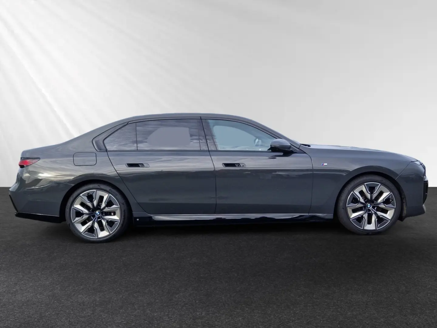 750e xDrive  € 1.190 Zubehörbonus M Sport Pro
