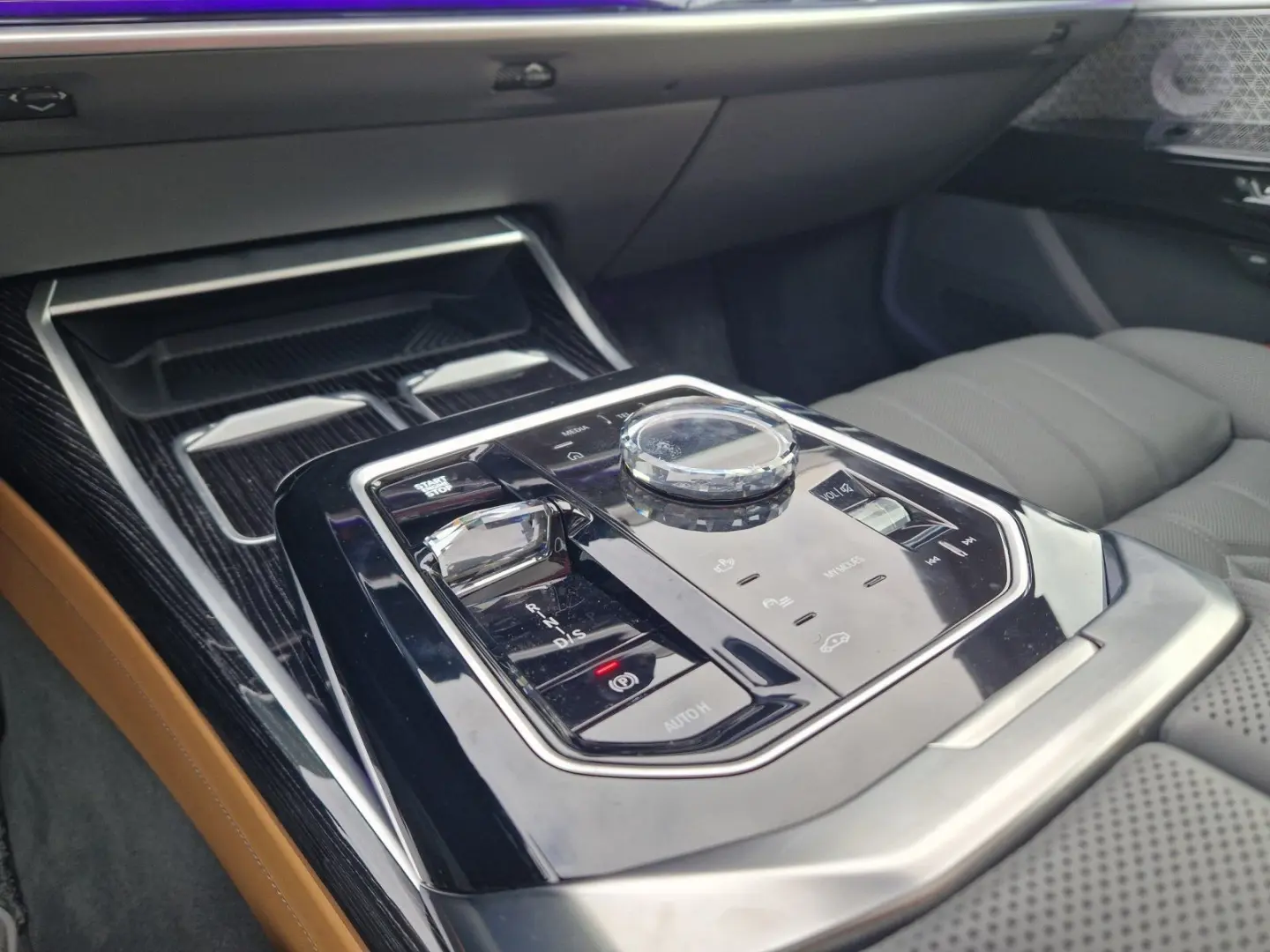 750e xDrive  € 1.190 Zubehörbonus M Sport Pro