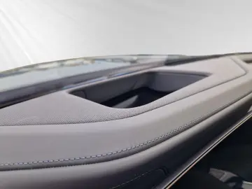 750e xDrive  € 1.190 Zubehörbonus M Sport Pro