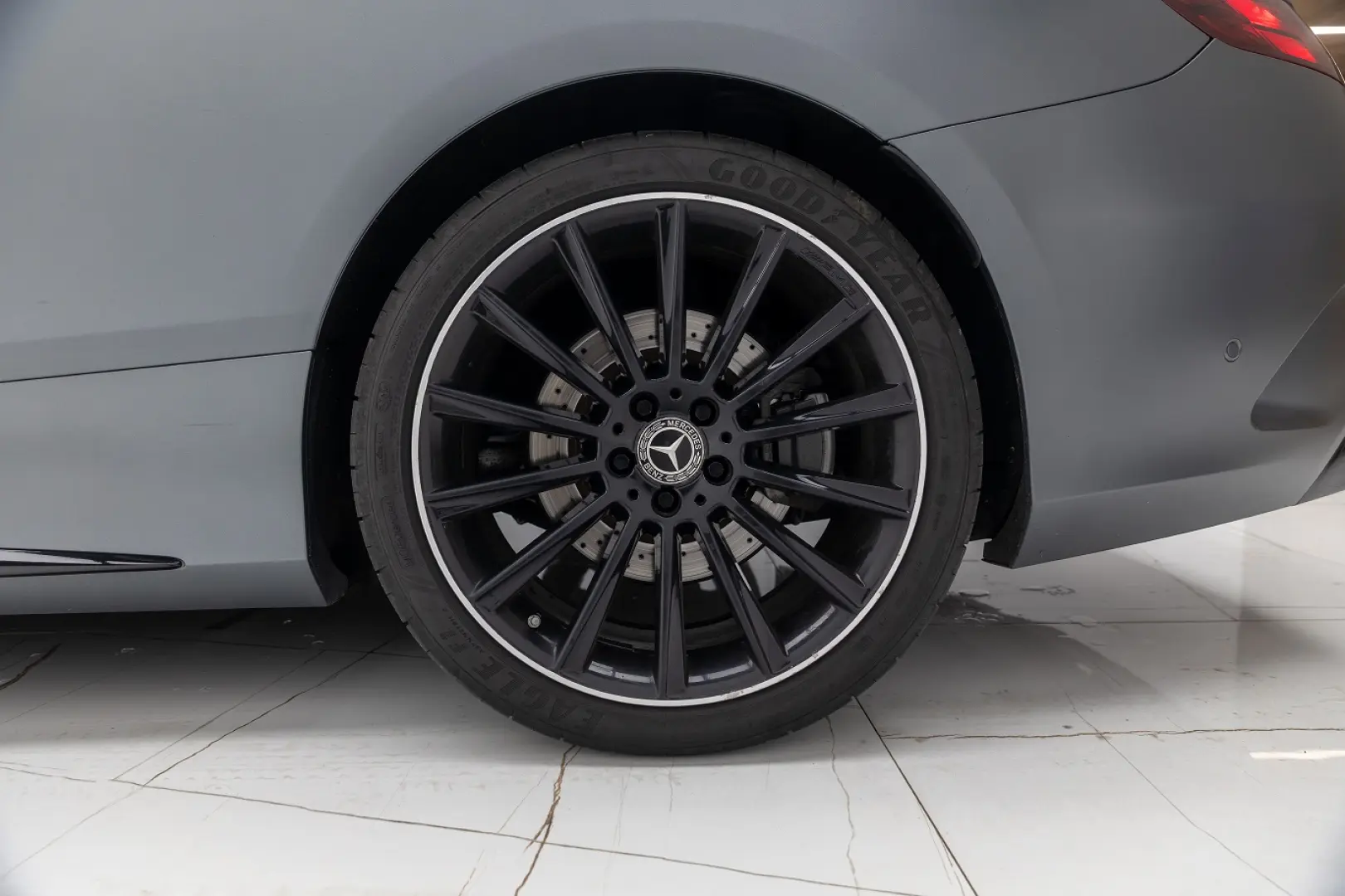 S400 4Matic Coupe - MANUFAKTUR SELENITE GRAY MATT