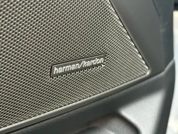 M3 CS xDrive CARBON EU FAHRZEUG 1.Hand