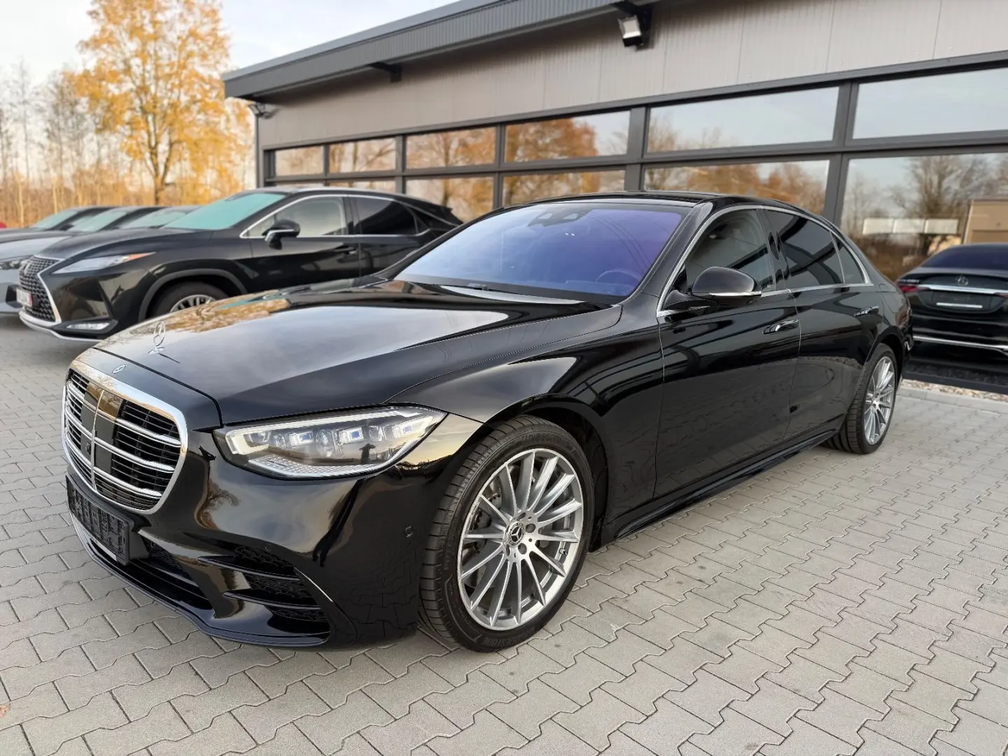 S580e AMG Lang -HUD-Pano-4xBelüSitz-FondTV-360K