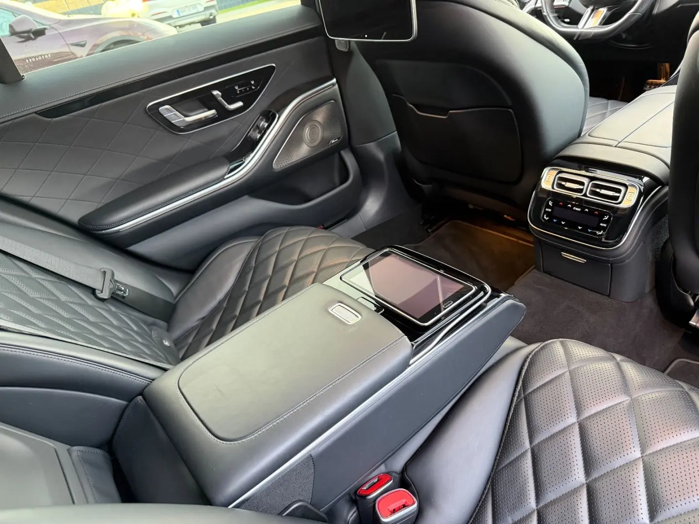 S580e AMG Lang -HUD-Pano-4xBelüSitz-FondTV-360K