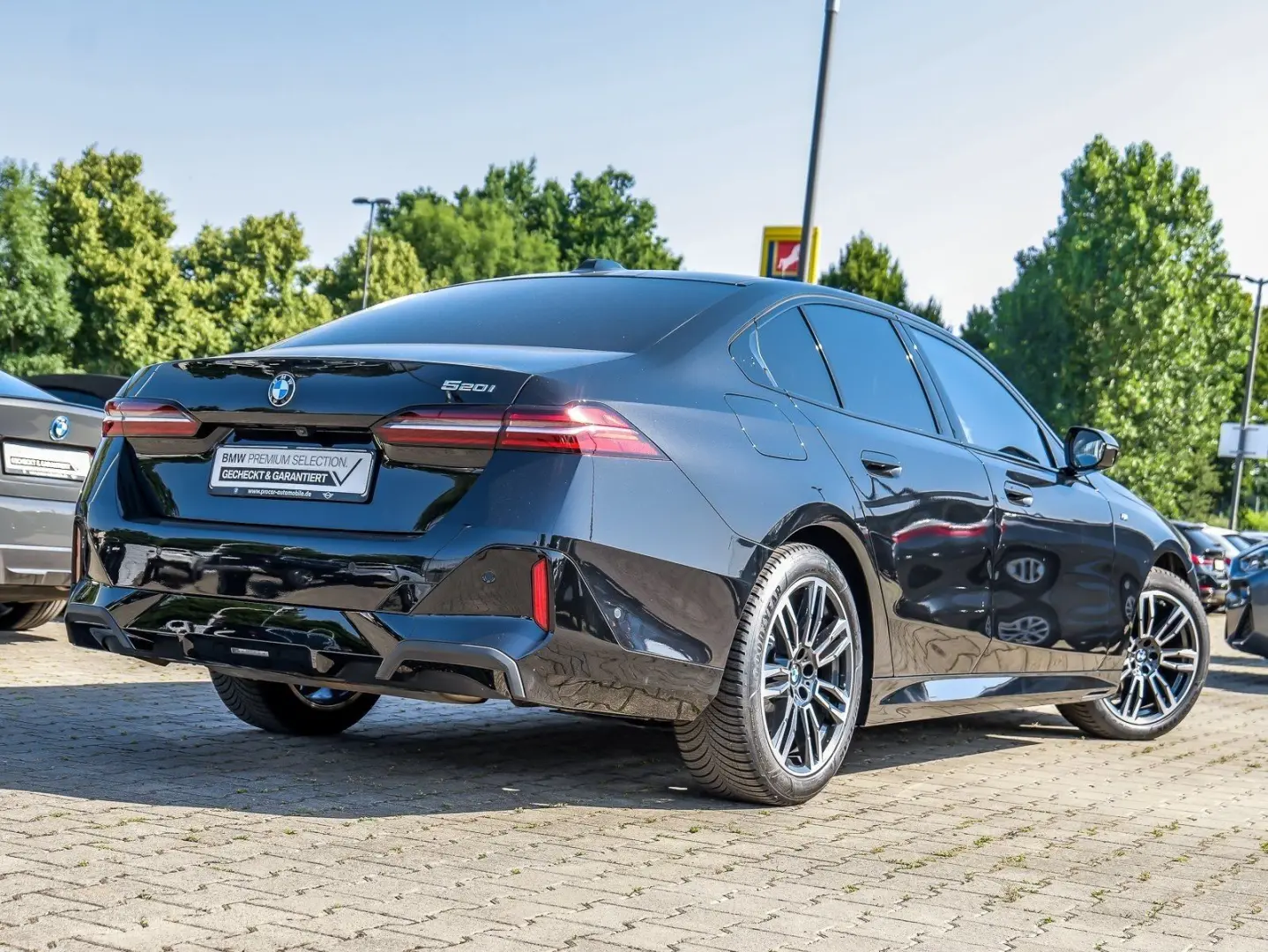520i Limousine M Sport AHK Pano Standheiz. DA  H
