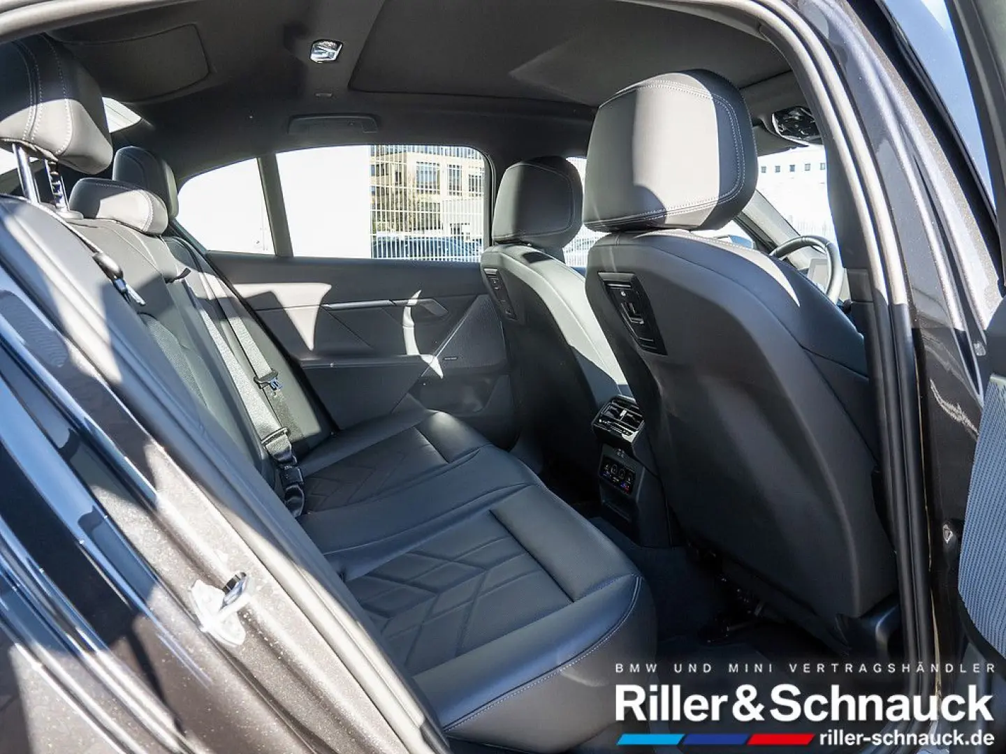 520i M-Sport AHK PANO HUD ACC MEM