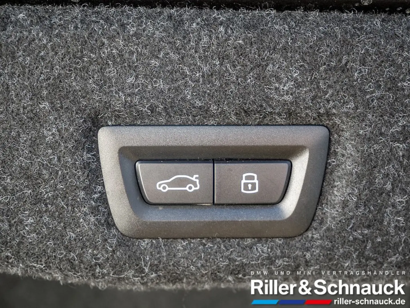 520i M-Sport AHK PANO HUD ACC MEM