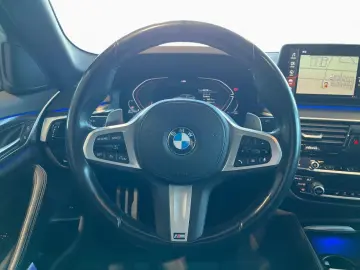 520d M Sport HUD LED KomfZu AHK PANO Hi Fi 19