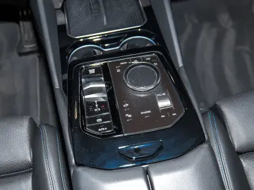 520d xDrive MSportPro Pano AHK Sitzbelüft. H&R