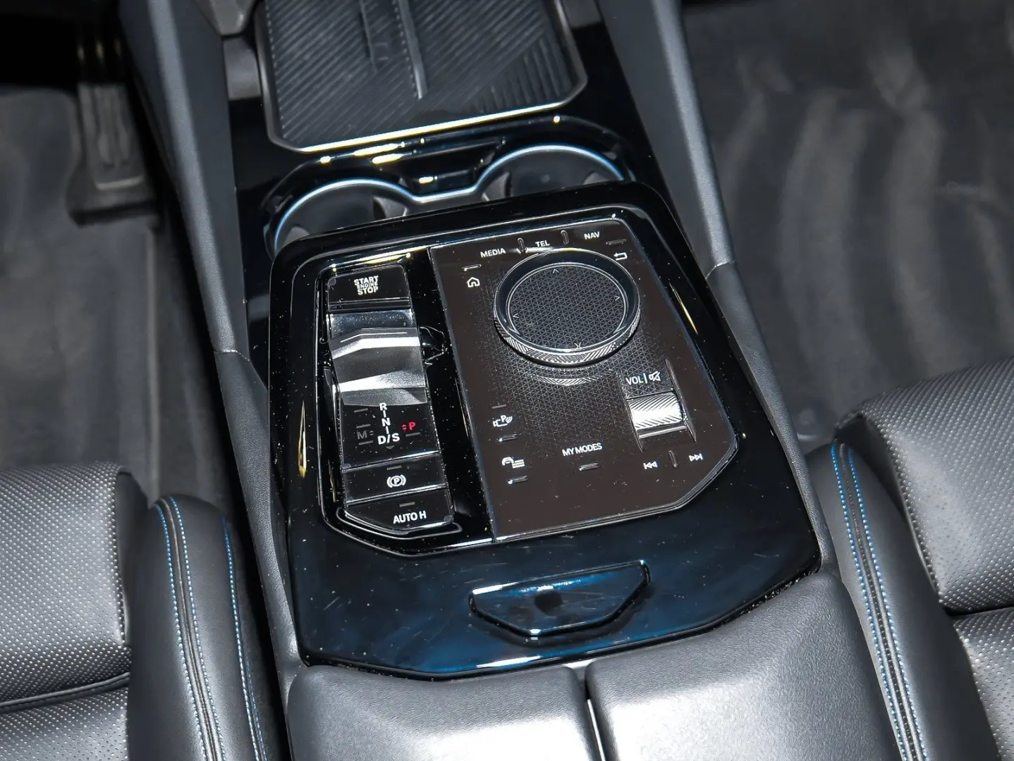 520d xDrive MSportPro Pano AHK Sitzbelüft. H&R