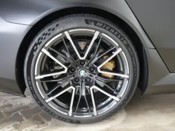 M5 Limousine  M Carbon-Keramik Bremse  B&W  M Dr