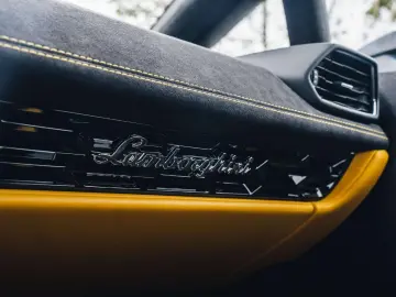 Huracán Tecnica   Alcantara   Lift   20