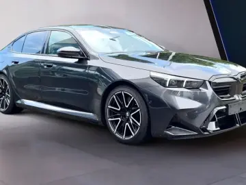 M5  xDrive AHK M Drive FFC DrivAssistPro ParkPro