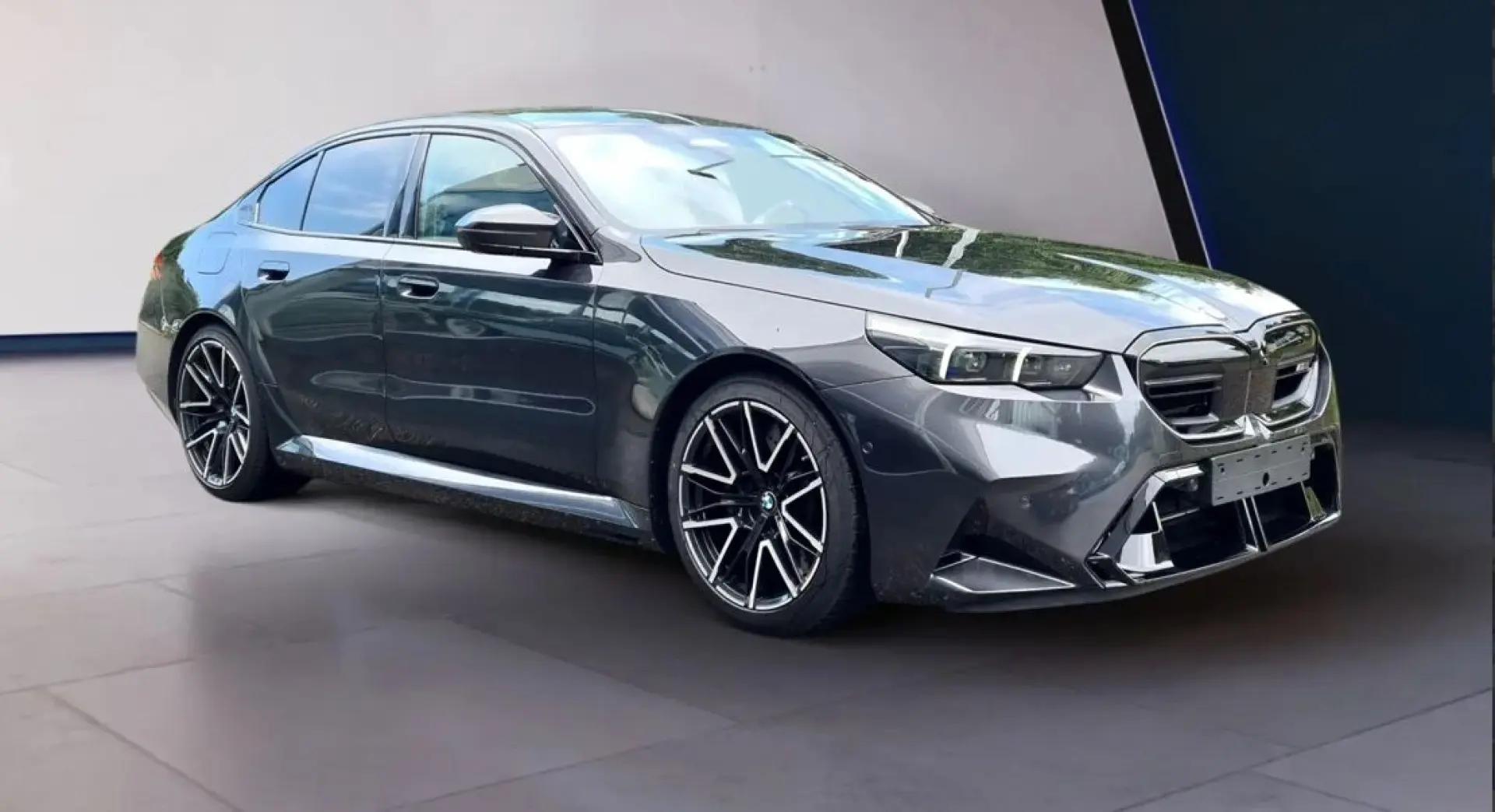 M5  xDrive AHK M Drive FFC DrivAssistPro ParkPro