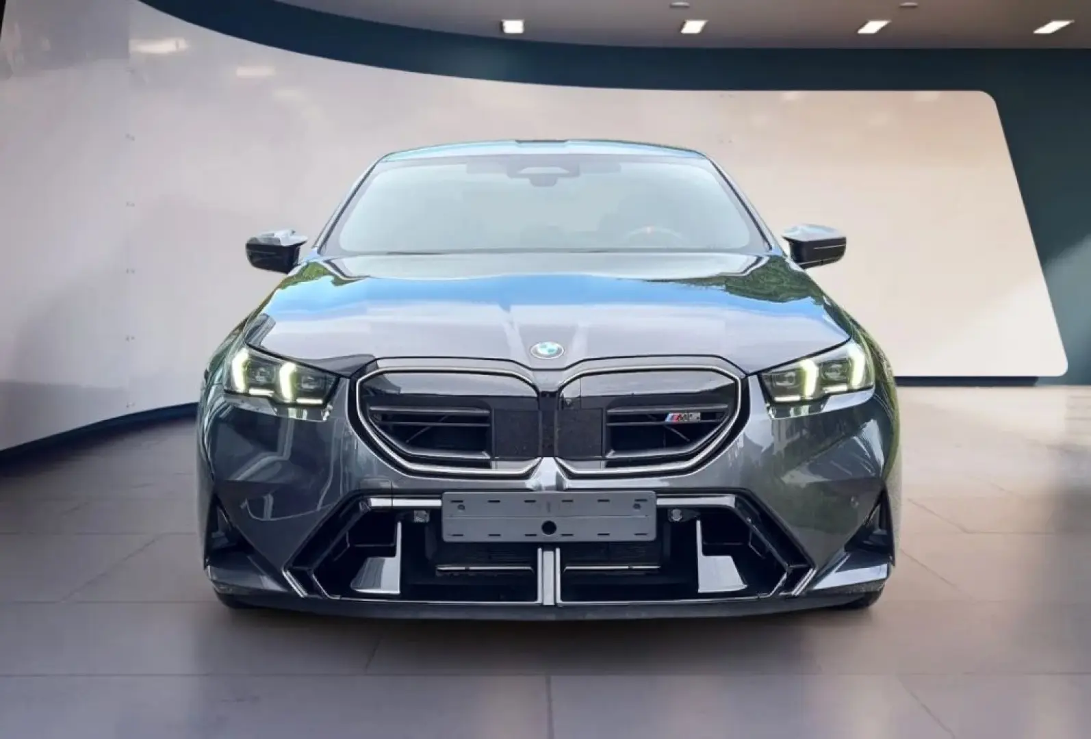 M5  xDrive AHK M Drive FFC DrivAssistPro ParkPro