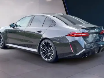 M5  xDrive AHK M Drive FFC DrivAssistPro ParkPro