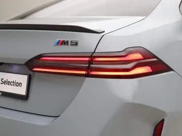 M5 Sedan