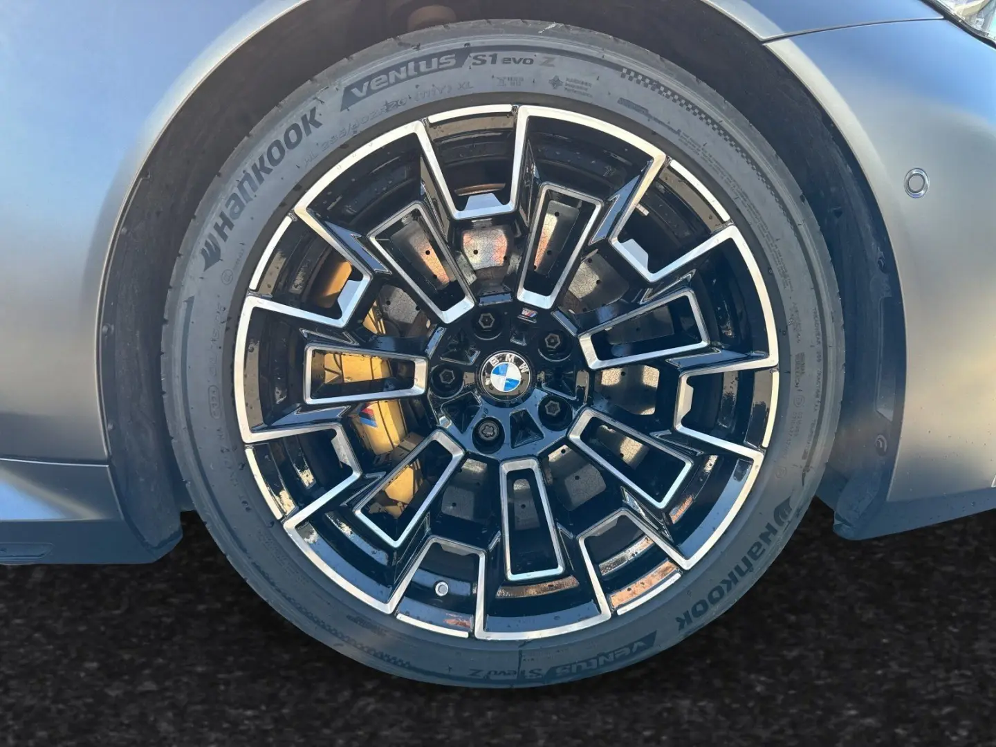 M5 Limousine  € 1.190 Zubehörbonus MDriver'sPack