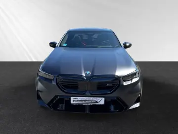 M5 Limousine  € 1.190 Zubehörbonus MDriver'sPack