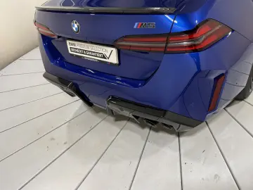 M5 Limousine AHK M Drivers Carbon Ext ACC 360