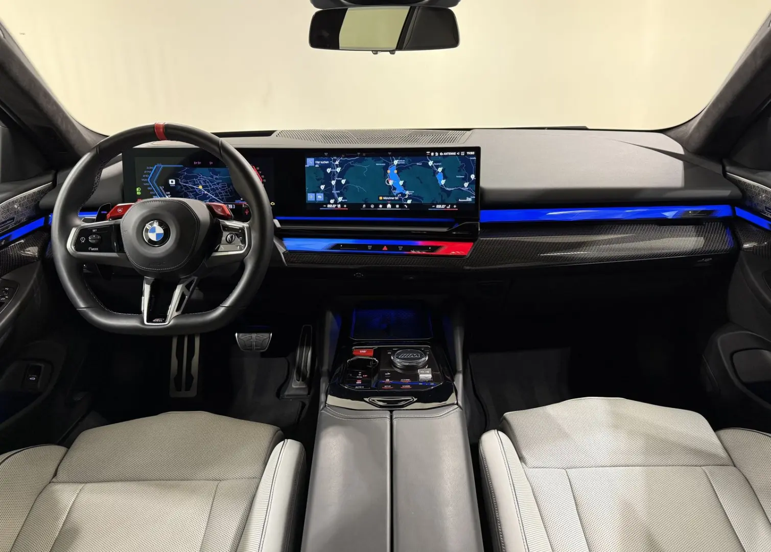 M5 Limousine AHK M Drivers Carbon Ext ACC 360