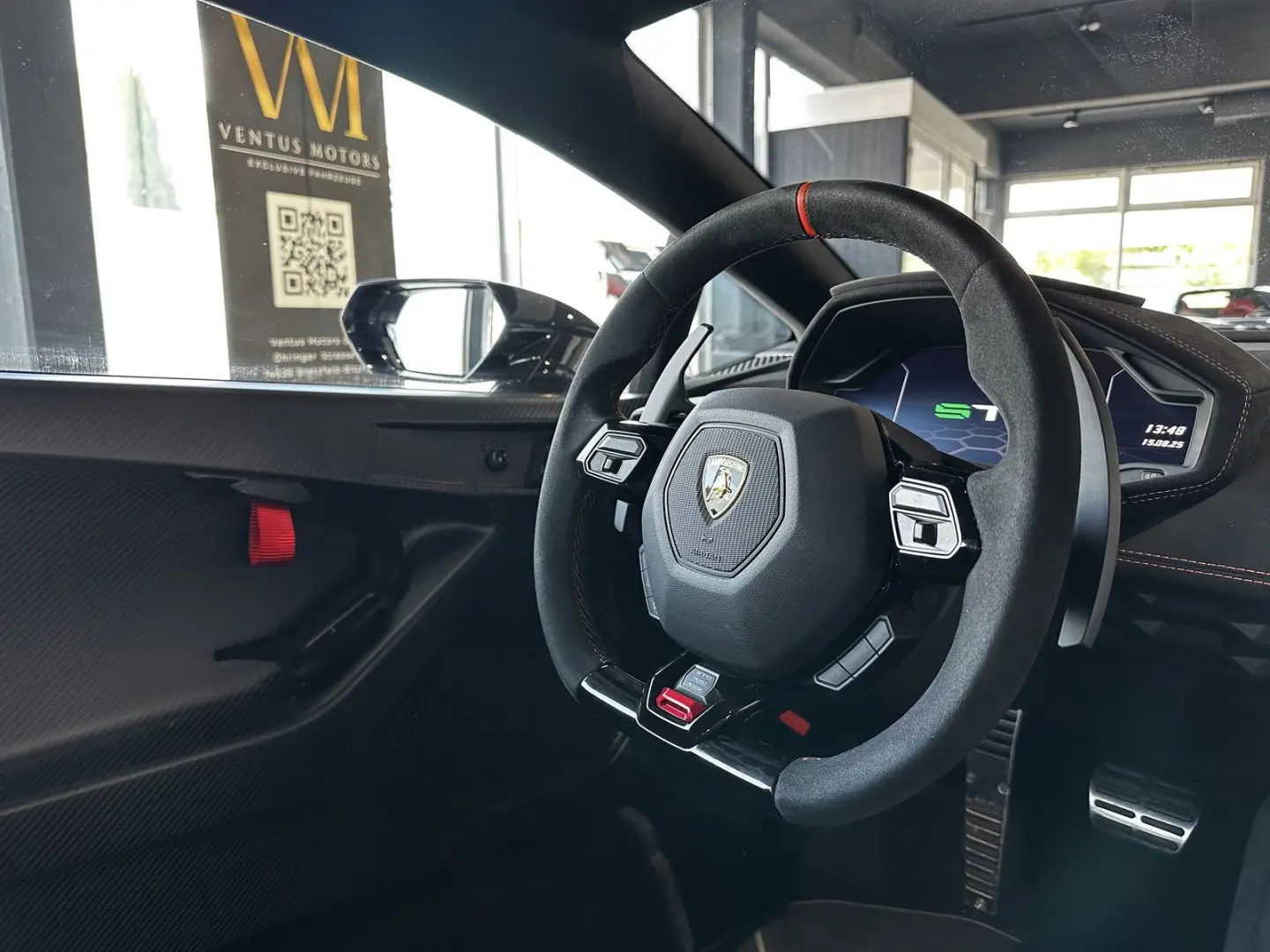 Huracán STO  LIFT V10 WARRANTY AKRAPOVIC