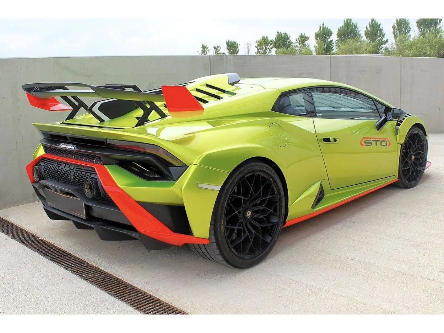 Huracán STO 5.2 V10 640 RWD LDF7