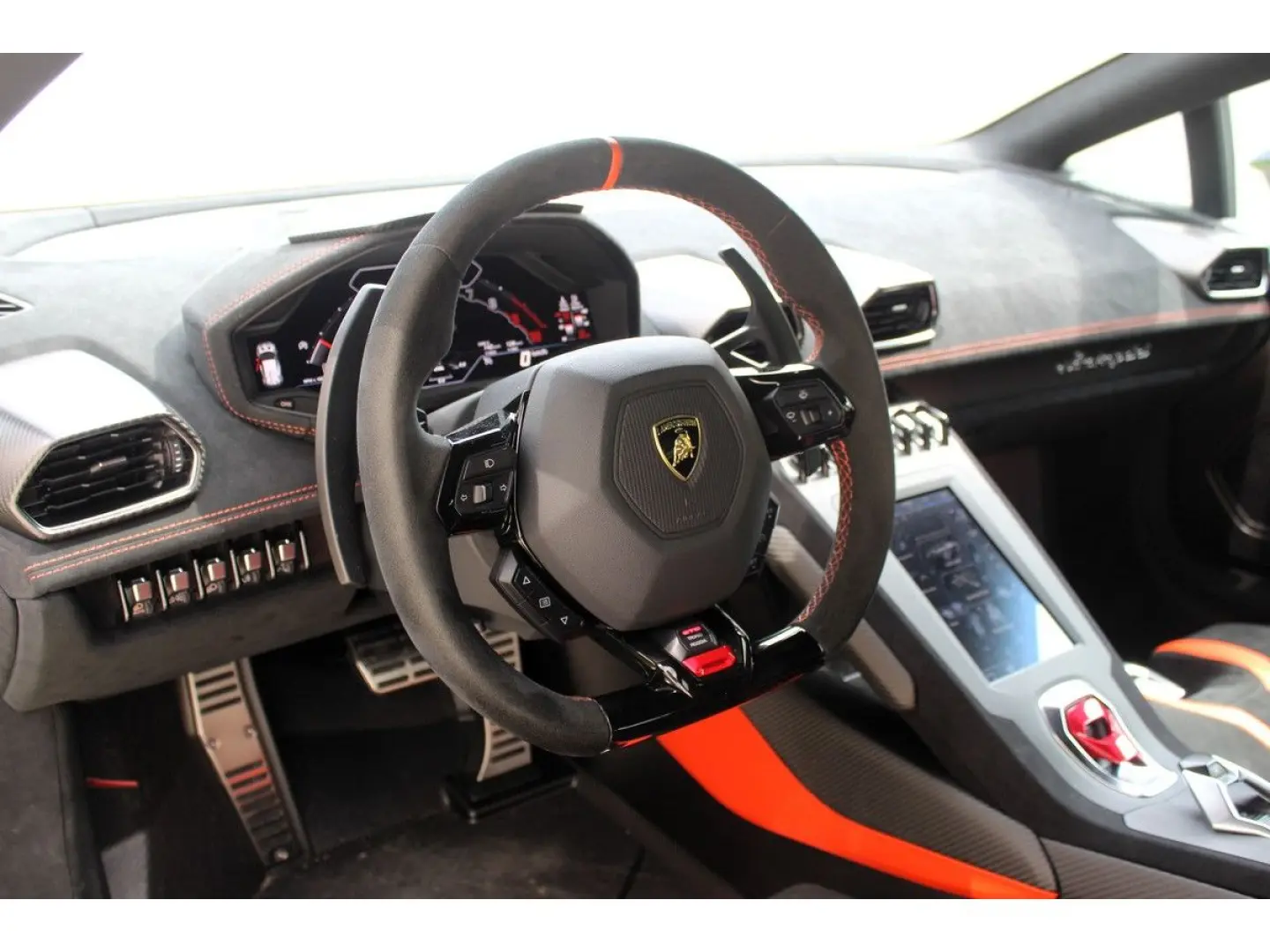 Huracán STO 5.2 V10 640 RWD LDF7