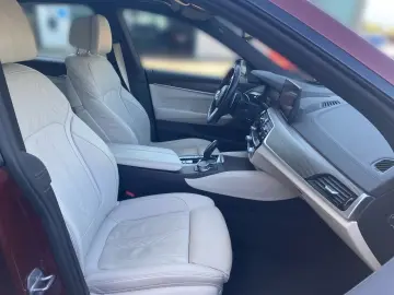 640i xDrive Gran Turismo M Sport HUD Pano H K