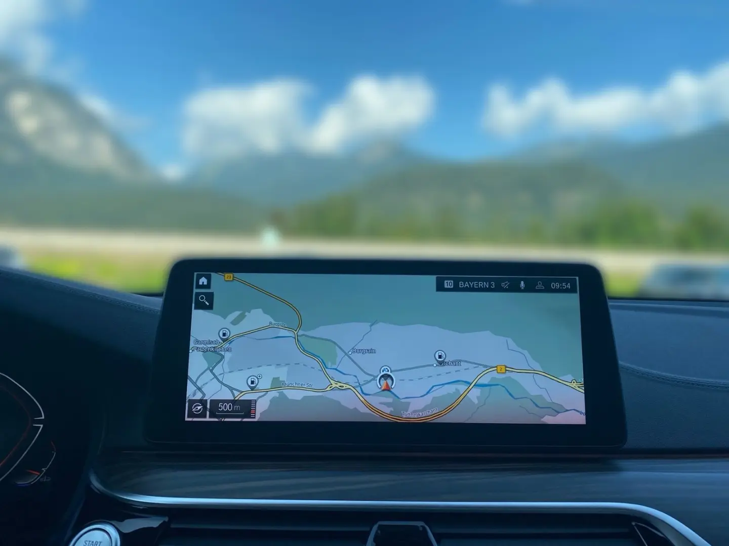 640i xDrive Gran Turismo M Sport HUD Pano H K