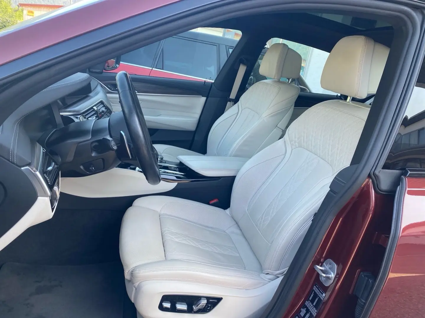 640i xDrive Gran Turismo M Sport HUD Pano H K