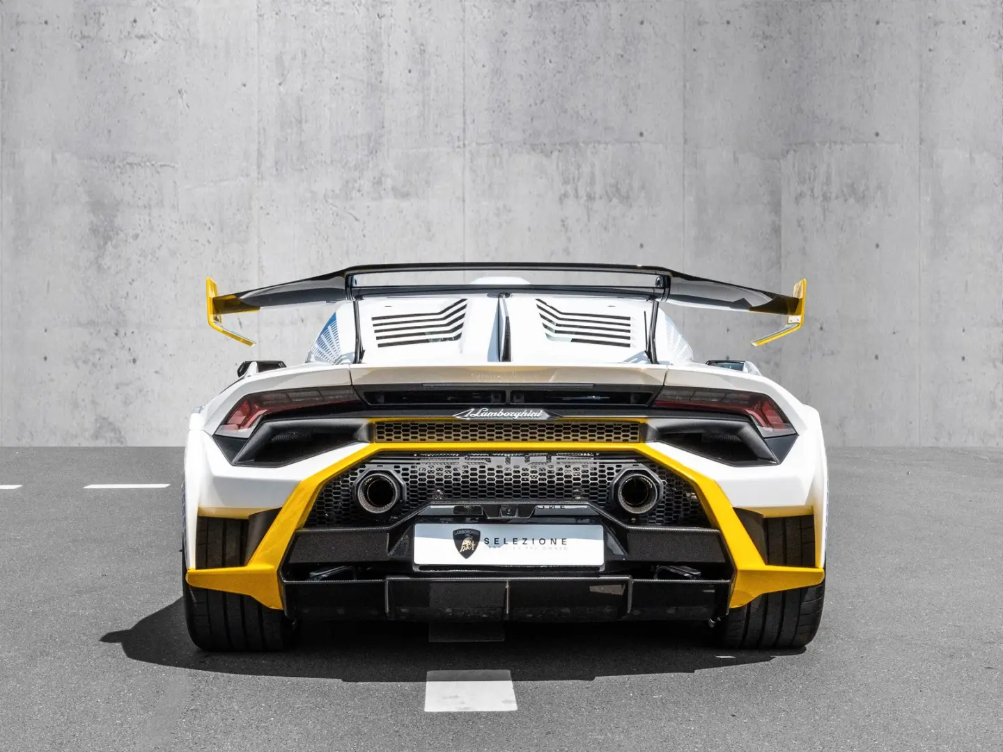 Huracan STO Bianco Monocerus  Lifting System