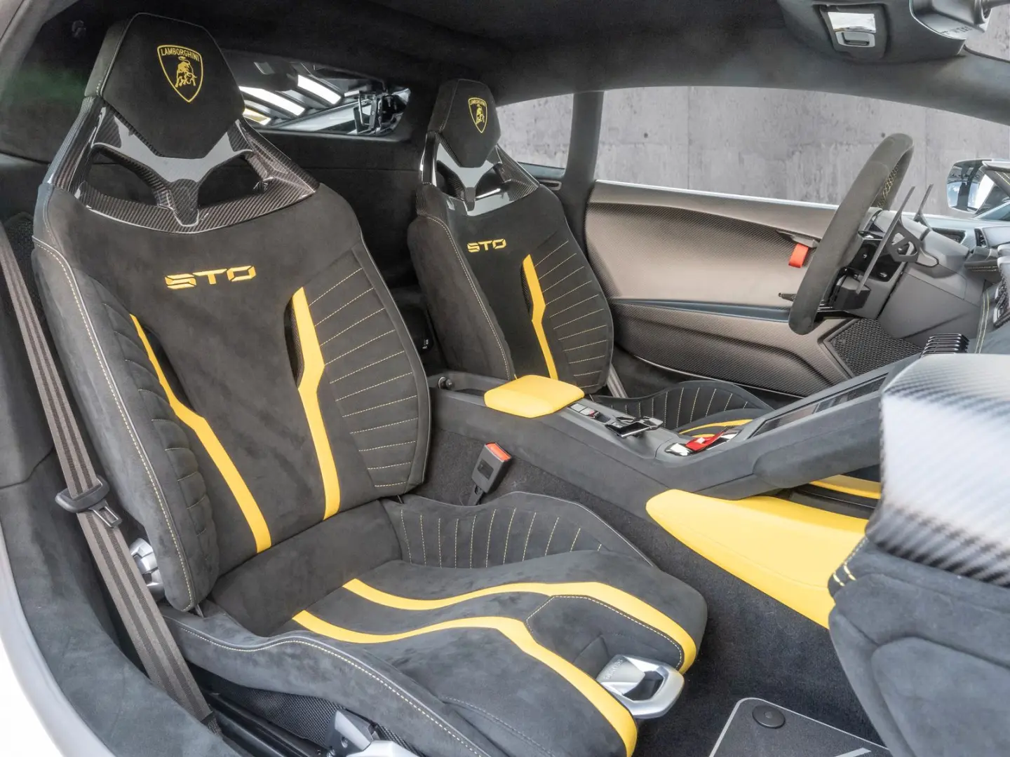 Huracan STO Bianco Monocerus  Lifting System