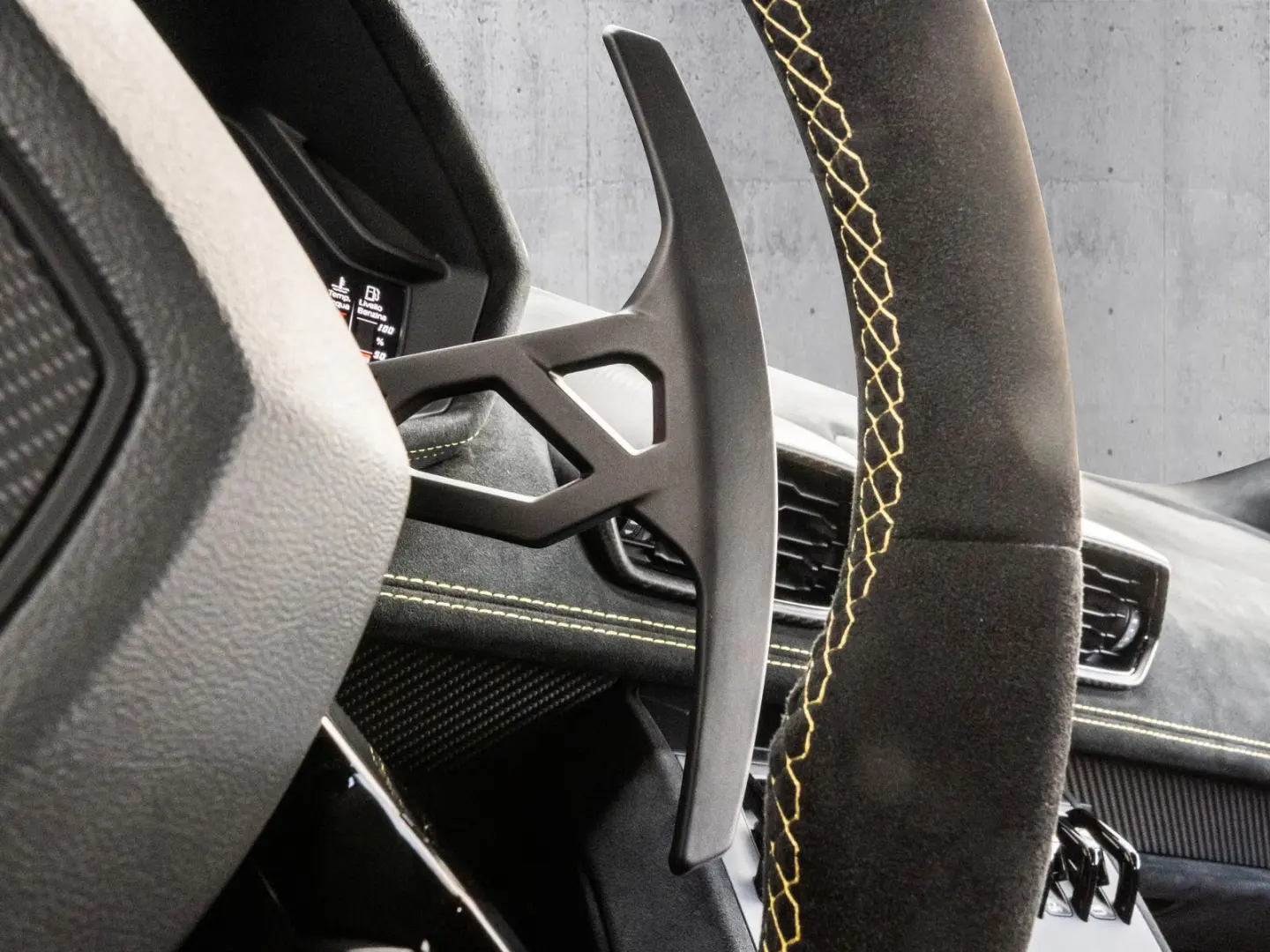 Huracan STO Bianco Monocerus  Lifting System