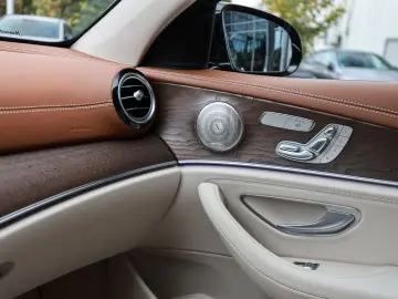 E 300 de Exclusive Distr. LED HUD Navi Kamera Ke