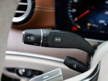E 300 de Exclusive Distr. LED HUD Navi Kamera Ke