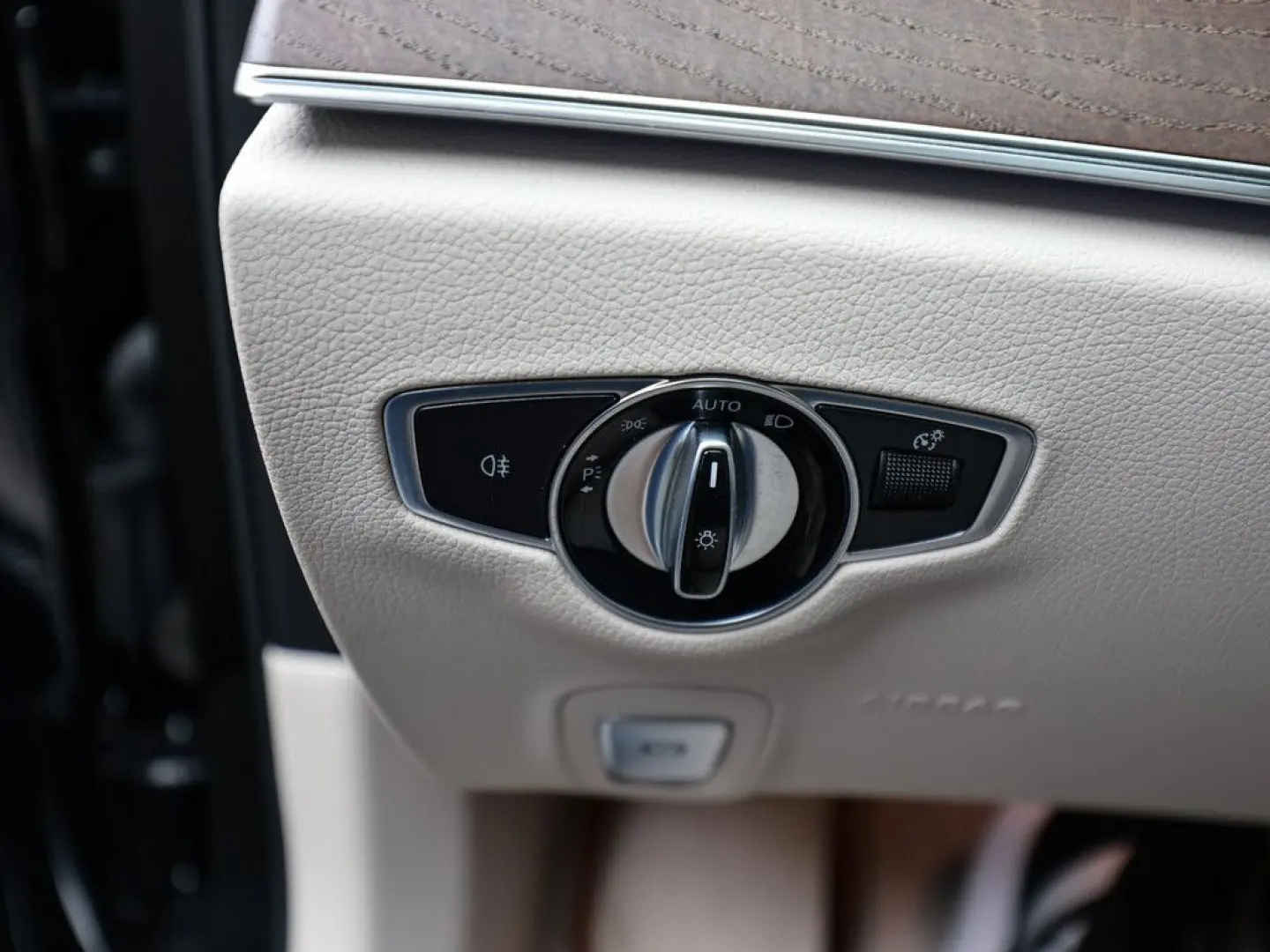 E 300 de Exclusive Distr. LED HUD Navi Kamera Ke