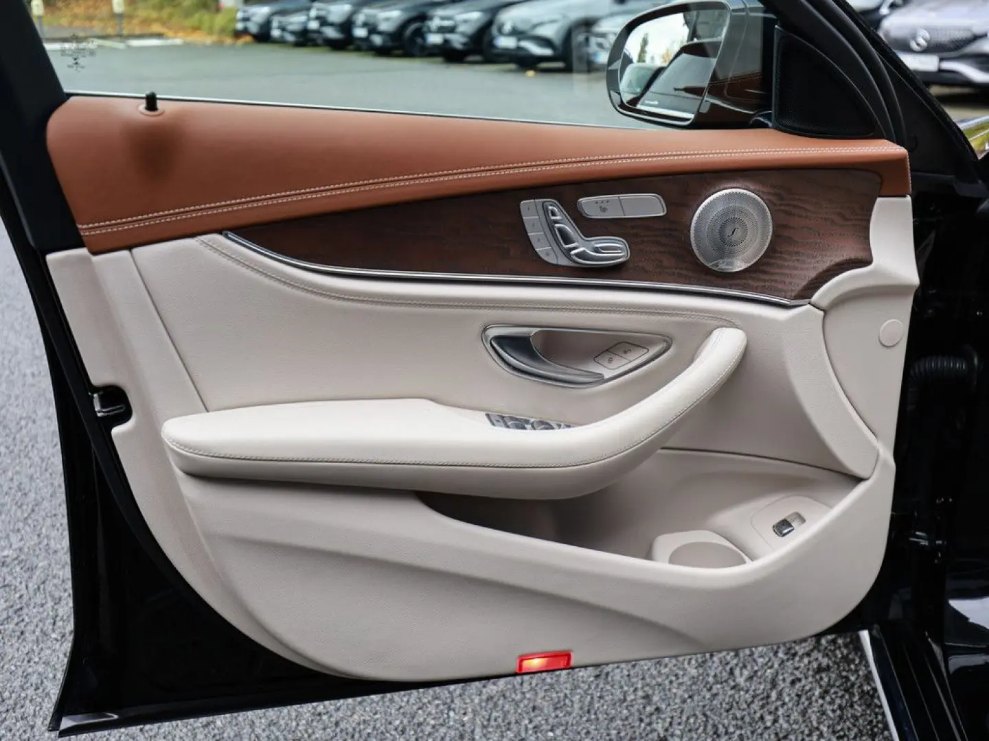 E 300 de Exclusive Distr. LED HUD Navi Kamera Ke