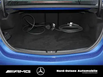 Mercedes Benz C 300 e AMG