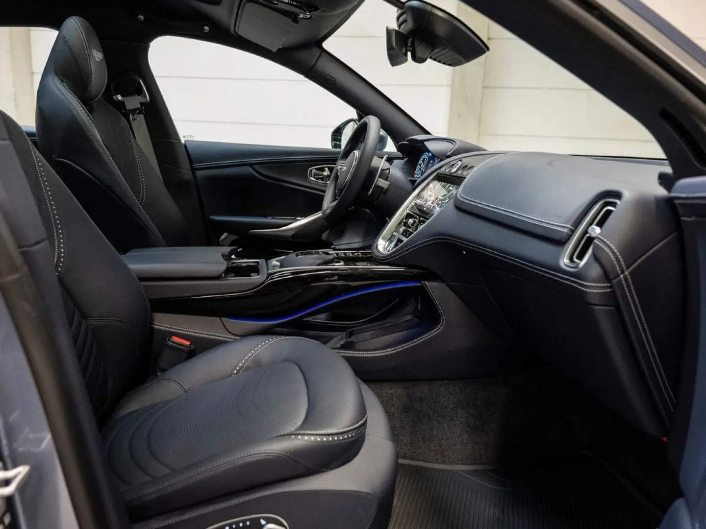 DBX Concours Blue Dark Knight