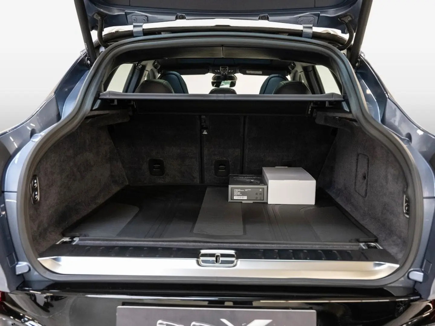 DBX Concours Blue Dark Knight