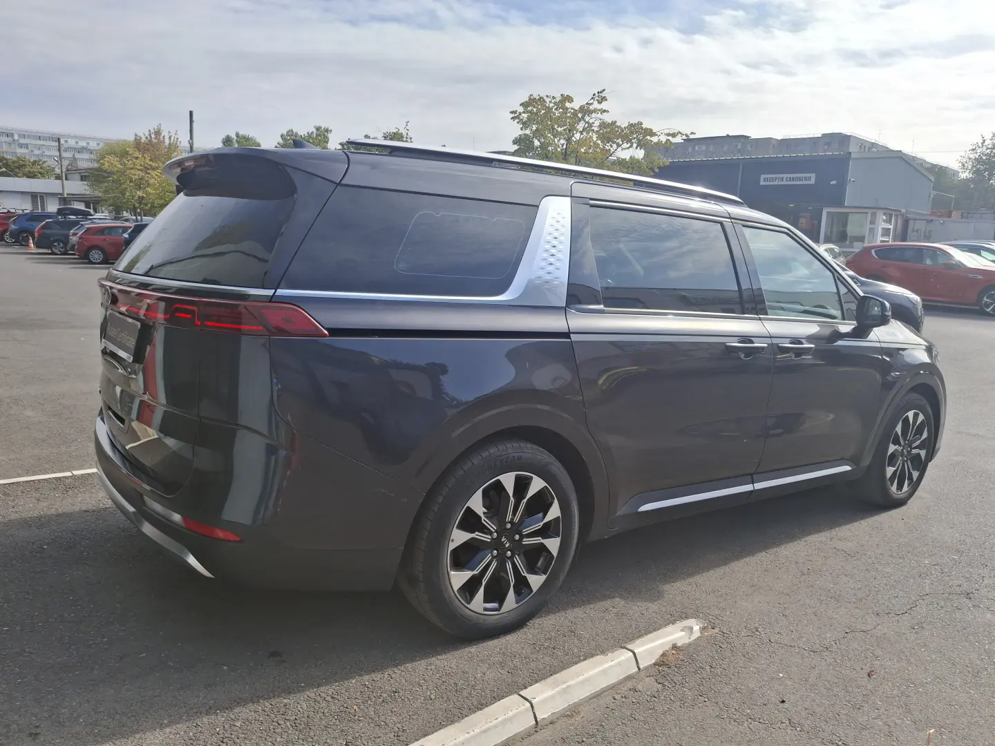 KIA CARNIVAL NOBLESS