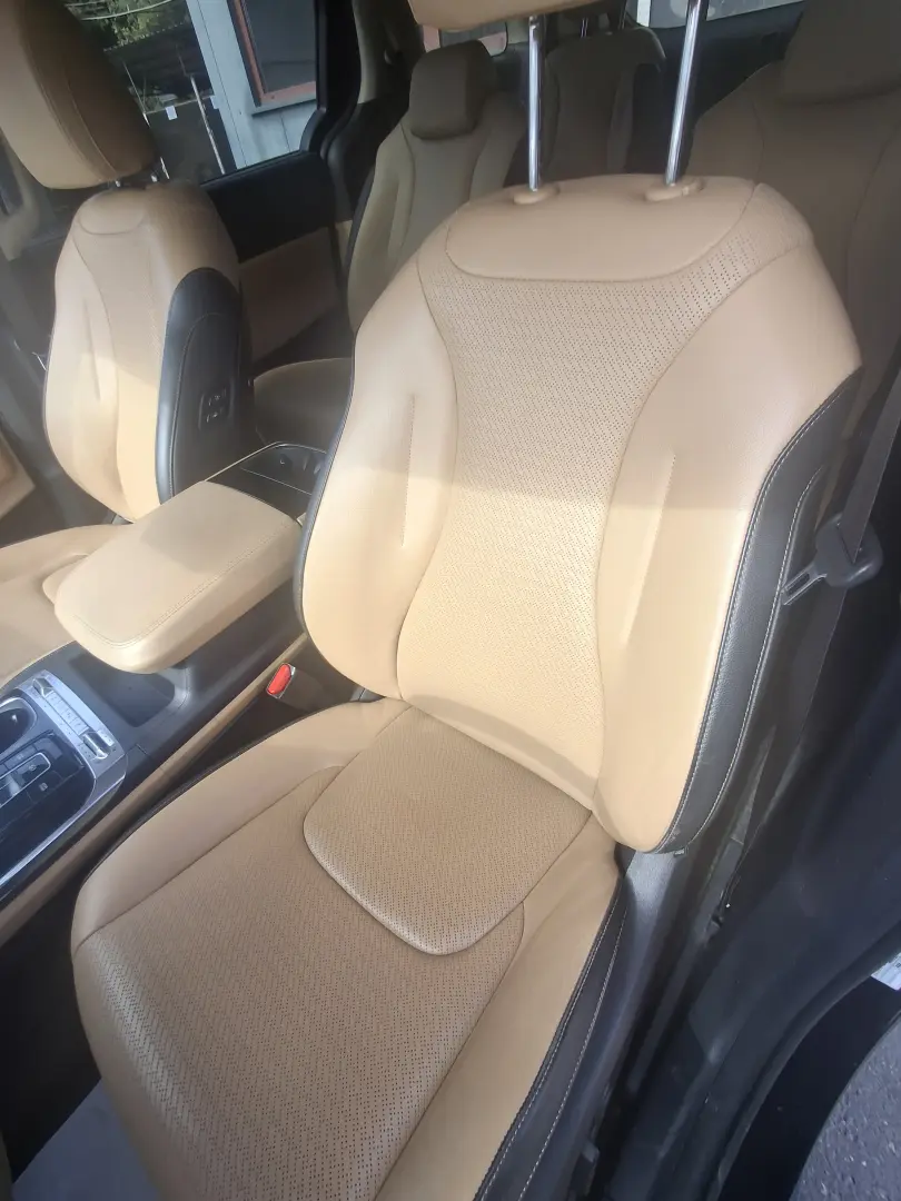 KIA CARNIVAL NOBLESS