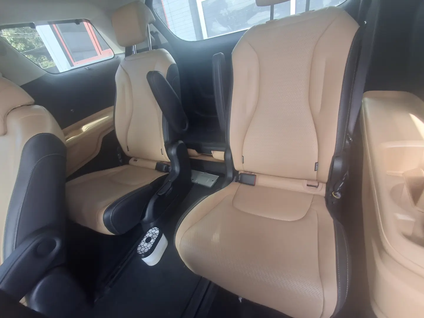 KIA CARNIVAL NOBLESS